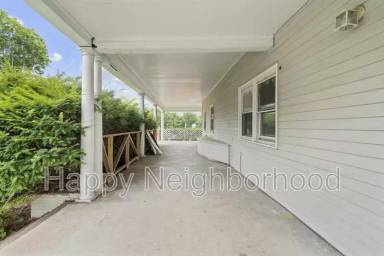 Main picture of 16 Atkins St