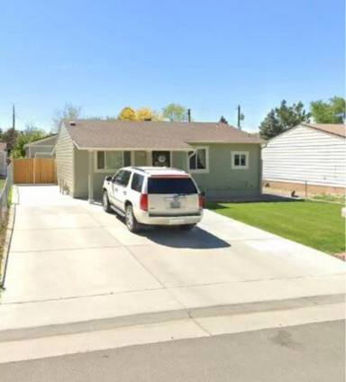 Main picture of 3655 S Hooker St