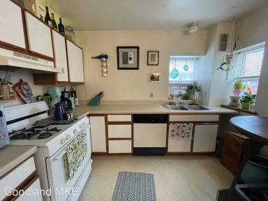 Main picture of 719 E Pleasant St
