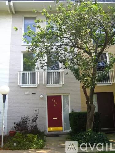 Main picture of 216 G St SW