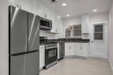 Main picture of 2826 Avenel St