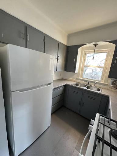 Main picture of 1232 Globe St
