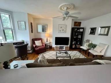 Main picture of 91 E Brookline St