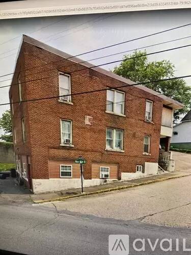 Main picture of 99 Holland Ave