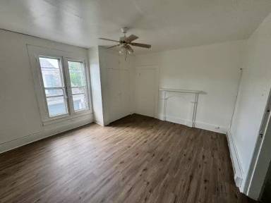 Main picture of 120 E Church St