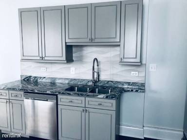 Main picture of 623 E Groveland Park