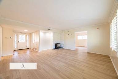 Main picture of 20359 Lake Erie Dr