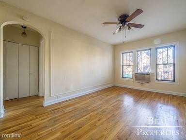 Main picture of 837 W Wolfram Apartments