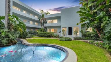 Main picture of 2354 Torrey Pines Rd