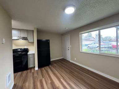 Main picture of 15121 Washington Ave SW