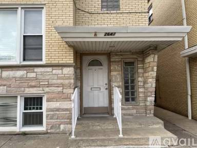 Main picture of 2647 W 71st St