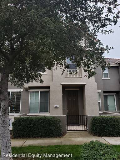 Main picture of 203 Esplanade Cir