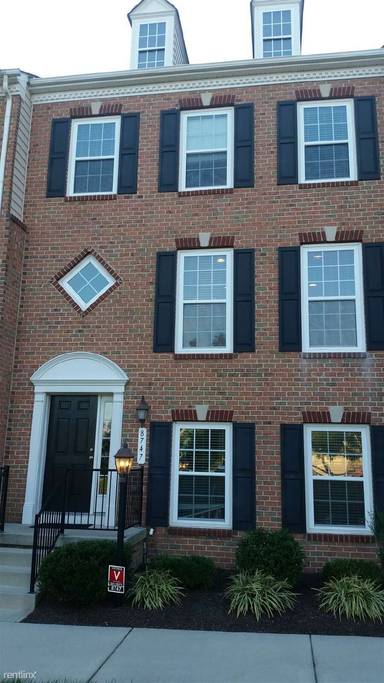 Main picture of 8747 Blazing Brook Way