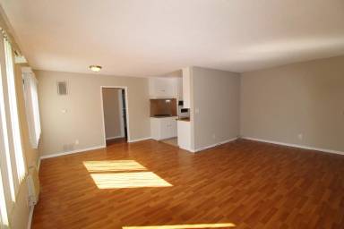 Main picture of 455 W Dryden St