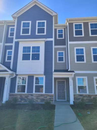 Main picture of 1944 Rosedale Ridge Ave