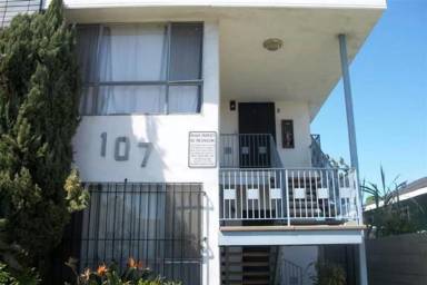 Main picture of 107 E Buckthorn St