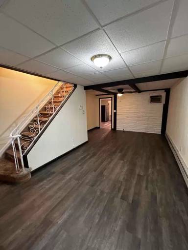 Main picture of 519 N Hyde Park Ave