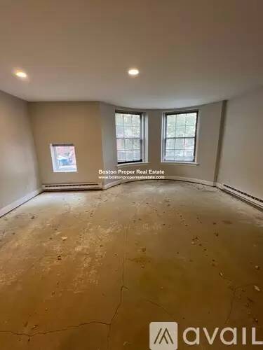 Main picture of 166 Saint Botolph St