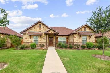 Main picture of 412 Deacon Dr W