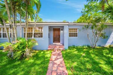 Main picture of 2301 Tequesta Ln