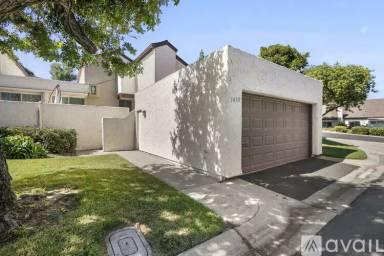 Main picture of 1458 Finch St