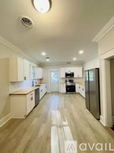 Main picture of 306 Irvin St