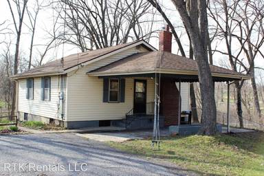 Main picture of 215 Willow Way