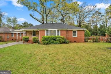 Main picture of 106 Edna Pl