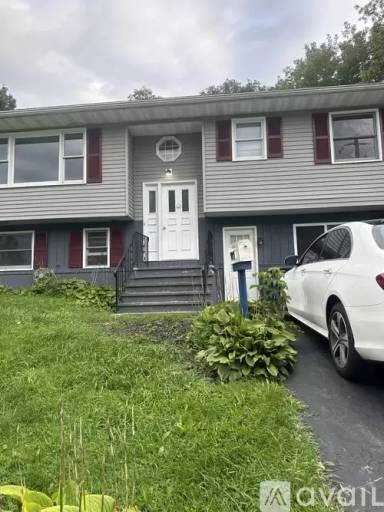 Main picture of 1011 Hudson St