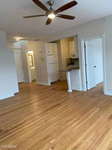 Main picture of 319 E Grand River Ave