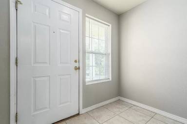 Main picture of 104 Corwin Dr
