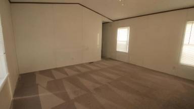Main picture of 560 N 1st St