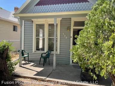 Main picture of 419 Chipeta Ave