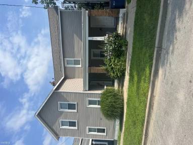 Main picture of 437 4th St NW