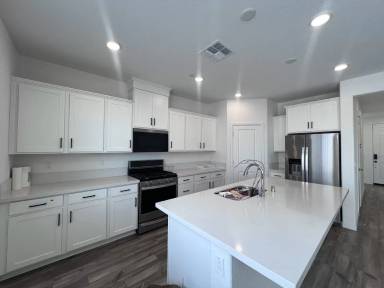 Main picture of 1910 Brunel St