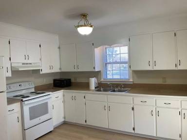 Main picture of 606 McAdenville Rd