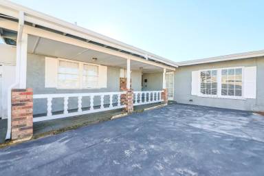 Main picture of 237 Falcon Ln