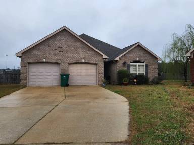 Main picture of 483 Camille Ln
