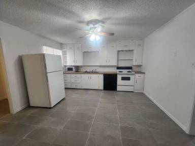 Main picture of 605 W 16th St