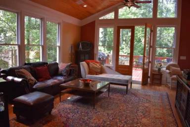 Main picture of 656 Timm Valley Rd NE