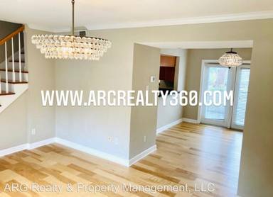 Main picture of Arbors at Sandy Springs Condominiums