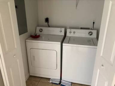 Main picture of 989 Bratton Br