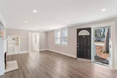 Main picture of 260 Lasalle Ave