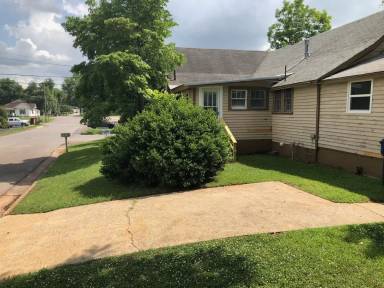 Main picture of 324 Hale St