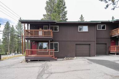 Main picture of 12835 Northwoods Blvd