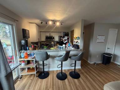 Main picture of 805 Claytor Sq