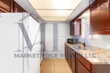 Main picture of 2206 E Broadway Rd