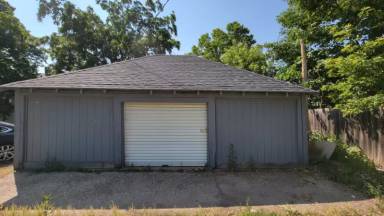 Main picture of 129 S 2nd St