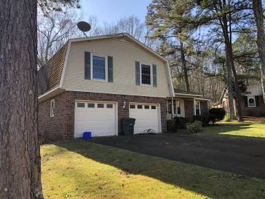 Main picture of 622 Versailles Dr SE