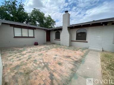 Main picture of 807 W Hermosa Dr